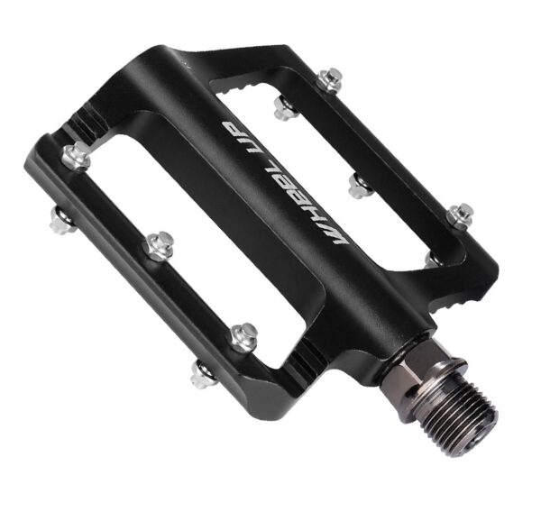 1 Pair of bicycle pedals