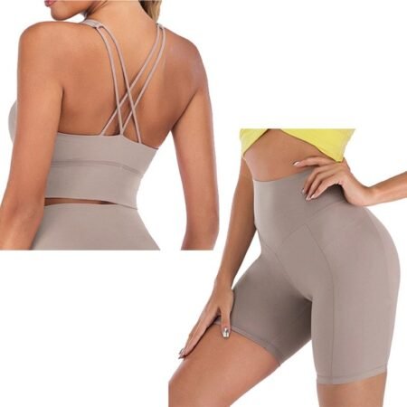Women's yoga outfit
