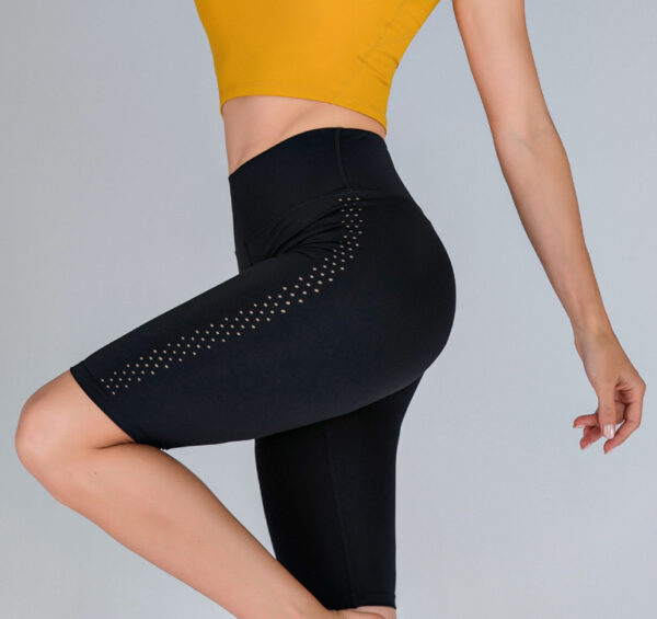 Hollow Breathable Slim Hip Yoga Shorts