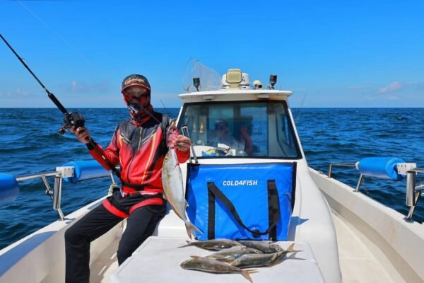 Waterproof And Fresh-keeping Bag For Sea Fishing Incubator