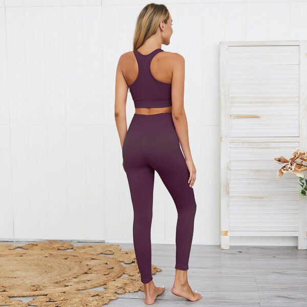 Women's Seamless Knitted Hip Lifting Yoga Suit